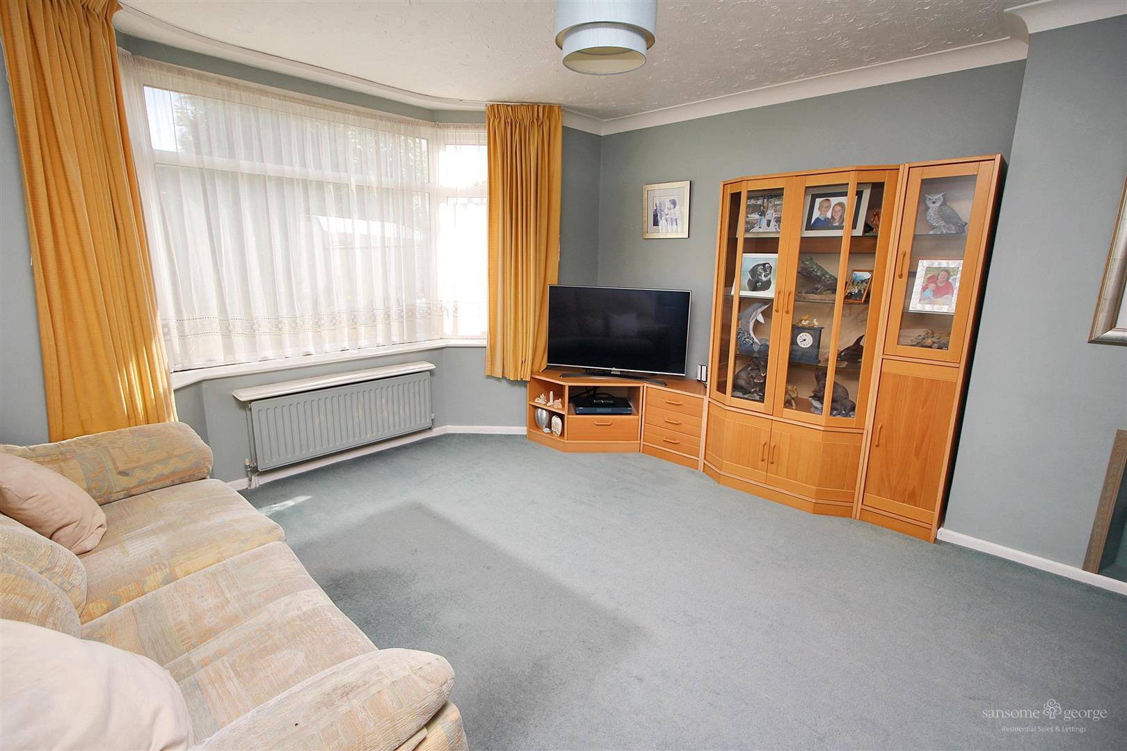 Warborough Avenue, Tilehurst, Reading